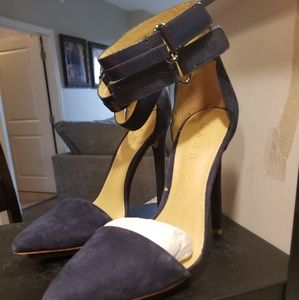 L.A.M.B BLUE PUMPS